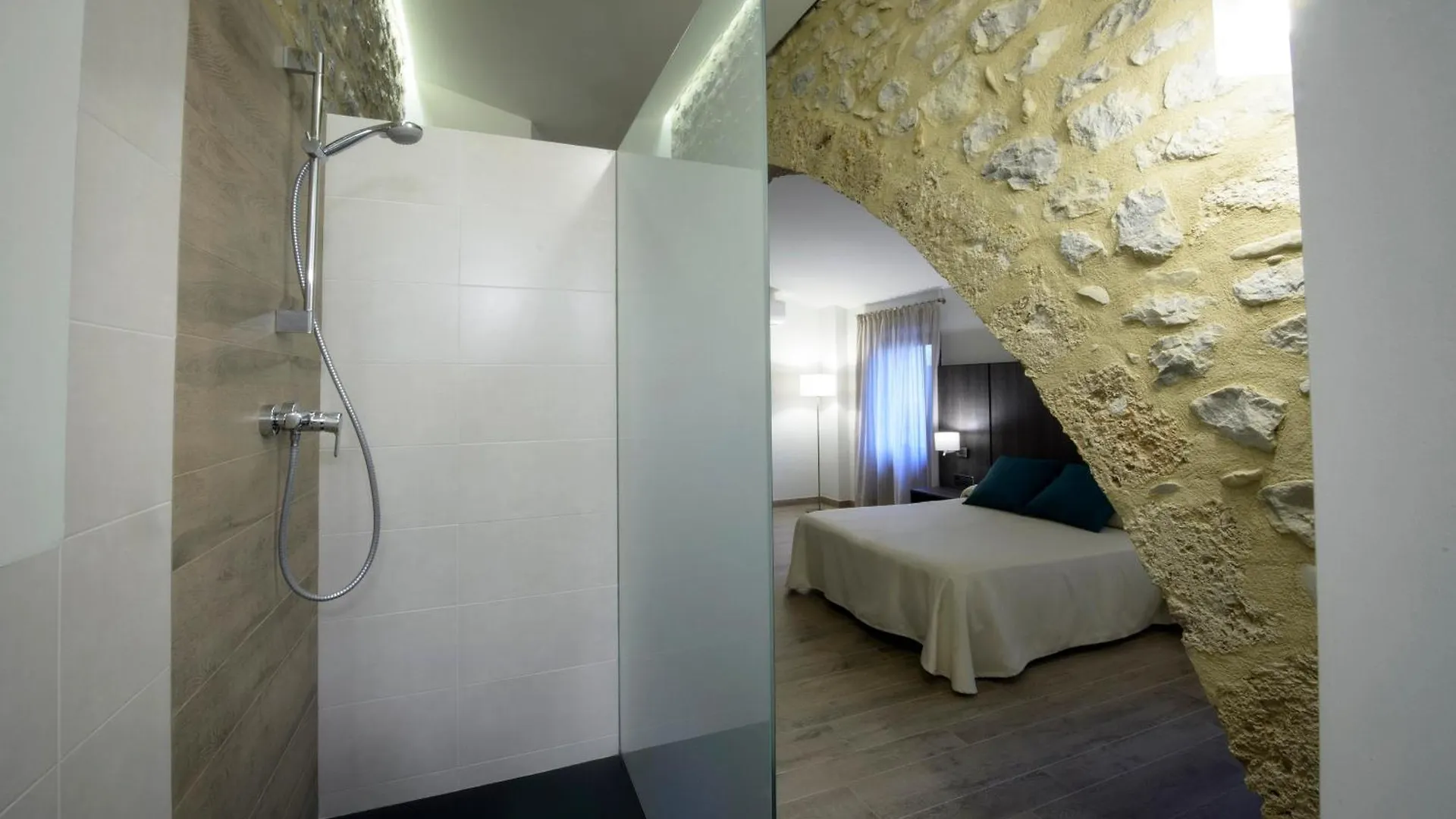 Mas Pere Pau Hotel Besalu