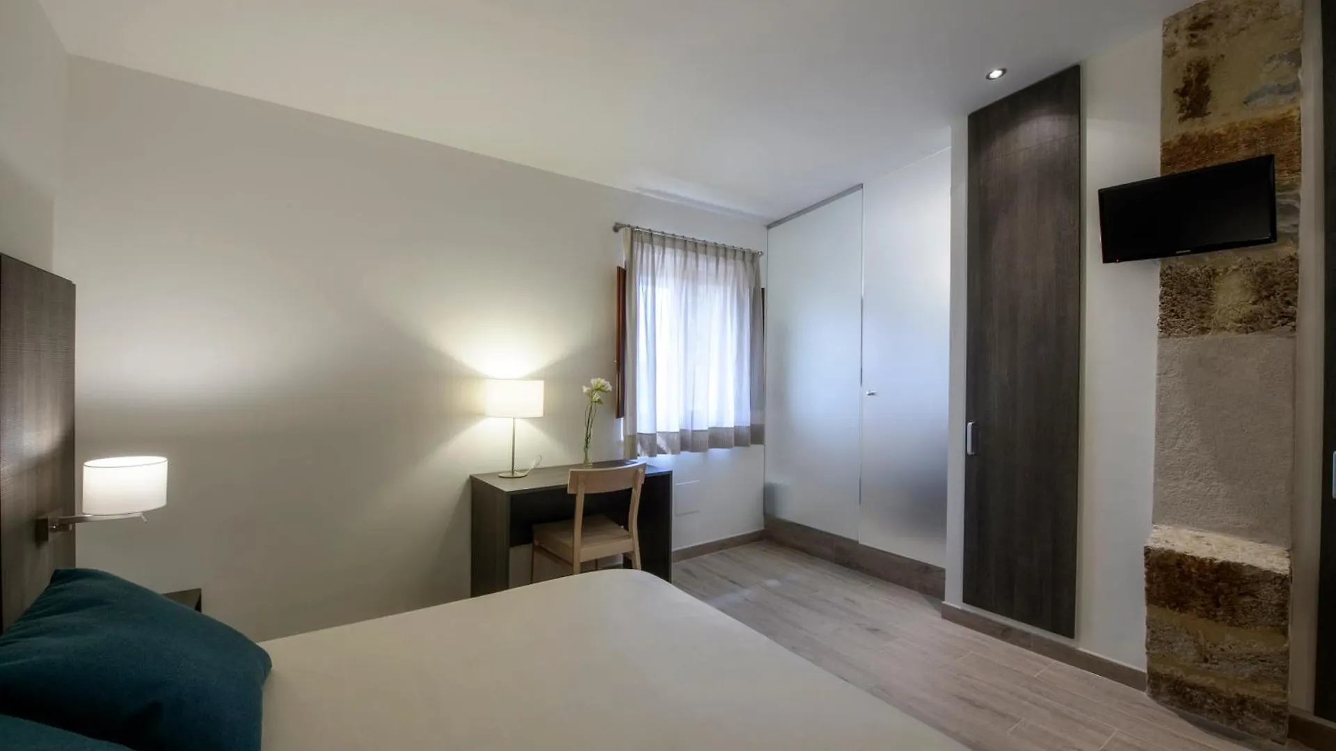 Mas Pere Pau Hotel Besalu