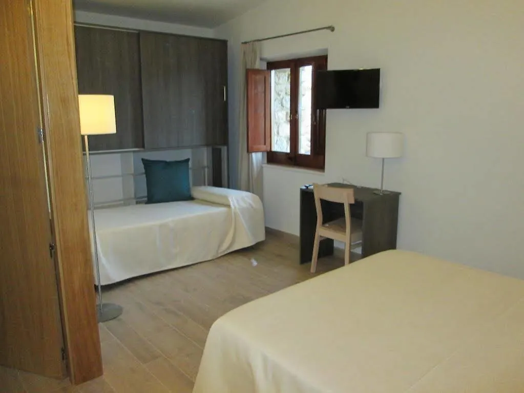 Mas Pere Pau Hotel Besalu